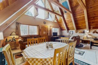 Charming Updated Rustic Cabin with Gas Fireplace close to Lake and Ski Resort - 6