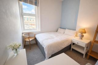 Luxury Two Bedroom Seaside Apartment - Sleeps 4 - 3