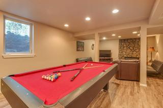 Spacious dog-friendly home with a game room private hot tub & SHARC access - 7