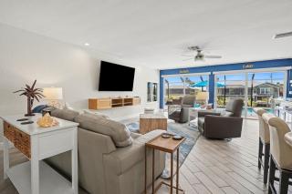 The Salty Pelican Retreat Gulf Access & Hot Tub - 8