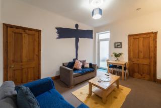 Jesmond - Stylish 3 Bed 2 bathroom Apartment with Parking - 8