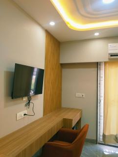 F-15A meera tower,Hotel Shree Sadhna, Chhatikara road,near char dham mandir - 7