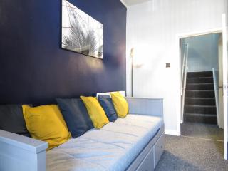 Tudors eSuites One Bedroom Apartment #6StP - 1