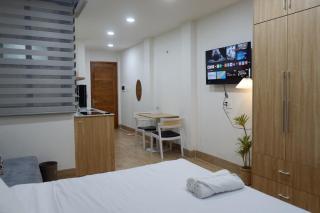 Heart of District 1 Stay - 1