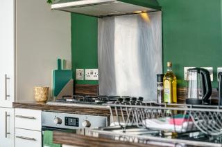 Stunning Central Penthouse - Views Parking Gym - Pass the Keys - 3