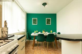 Contractor House Leicester LE4 Sleeps 7 Free Parking WiFi Discounts - 5