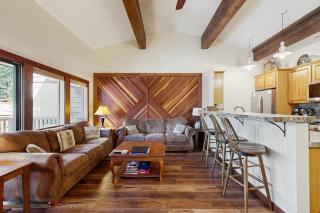 Inviting condo with gas fireplace & grill sleeps 8 - Zephyr Cove - 3