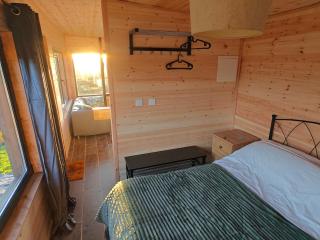 The Perch - Romantic Cabin with Sunset Views - 6