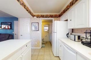 Family-friendly townhouse with WiFi streaming W&D and close to skiing - 3