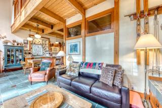 Riverfront home close to skiing & fishing with beach access & huge VHS library - 2