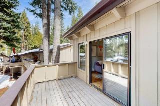 Experience Lake Tahoe at Stunning Family-friendly Incline Village Townhome - 7
