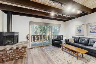 Cozy Family-Friendly Condo with Fenced Yard Deck BBQ Walk to Shops - 0