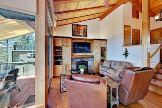 Custom luxe condo with panoramic lake & mountain views & fireplaces - 7