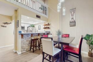Updated Condo with Lake Views Heated Floors Soaking Tub Pool & Spa Access - 6