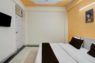 Hotel O by OYO TAVIRA INN Sector 34 Metro Station - 5