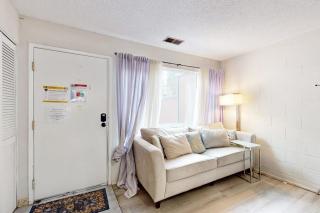 Family-Friendly Contemporary Getaway - Near Heavenly Marina & Dining - 8