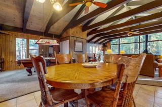 Classic Charm in South Lake Tahoe Views of the Heavenly Mountain Slopes - 5