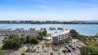 Pirates Bay B215 - 4