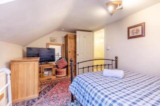 Character cottage with garden - Central Buxton - 3