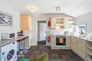 Cottage style 2 Bedroom Apt in City, near Utilita Arena & Free Parking - 5