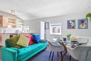 Cottage style 2 Bedroom Apt in City, near Utilita Arena & Free Parking - 9