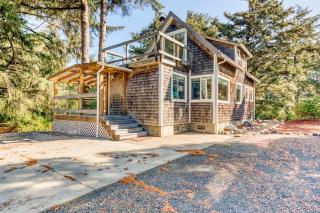 Dog-friendly house near the beach with ocean view and private gas grill - 6