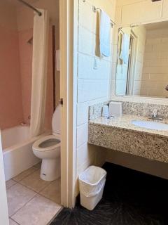 Parkview Motel - 1