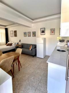 Eda Sultan Guesthouse Studios - 5 Min Walk to Göynük Beach - 5