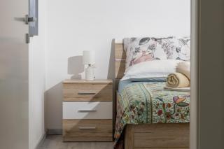 Apartment Sea Breeze with Private Balcony & Garage - 9