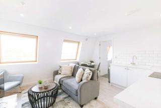 Modern 1BED Top Floor Apartment in Central Ipswich - 4