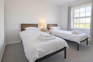 Peaceful Family & Workers Home Near Train Station - 8