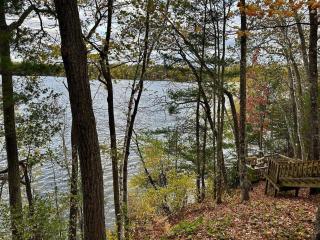 Lake House w/ Snowmobile Access - 9