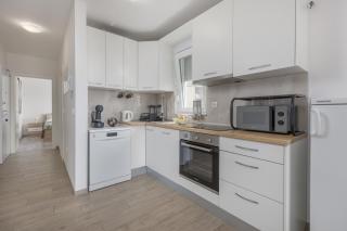 Apartment Sea Breeze with Private Balcony & Garage - 4