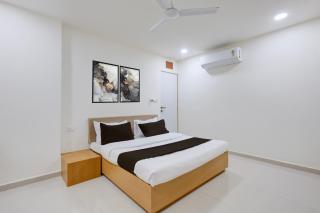 Hotel O The Velvet Crown Hotel - 2