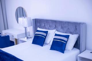 Tess Royal Suites - 9