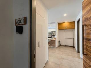 Icono 301 by Booking Guys Riviera - 7