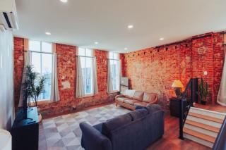 American Hall - Kaufman Suite - 0