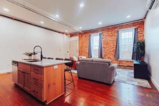 American Hall - Hamilton Suite - 1