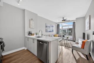 Lake Simcoe Stays - Friday Harbour's Official Rental Program - Scyamore Suite - 0