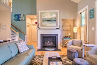 Ocean View Retreat w Screened Porch and Pools - 8