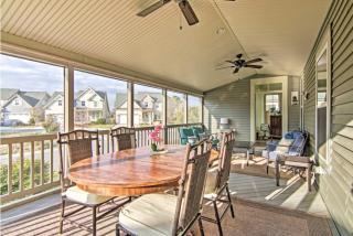 Ocean View Retreat w Screened Porch and Pools - 0