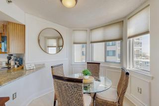 The Pinnacle 601 - 8