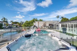 Coastal Waterfront Broadbeach Waters - 9