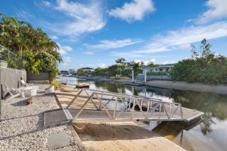 Coastal Waterfront Broadbeach Waters - 2