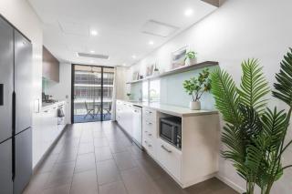 Waterfront Stunner - 6