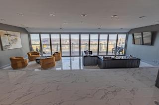 Luxury Living and Skyline Views at our Grandview Retreat - 9
