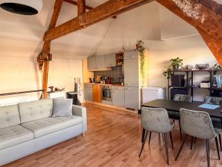 Charming Duplex in Old Town - 2
