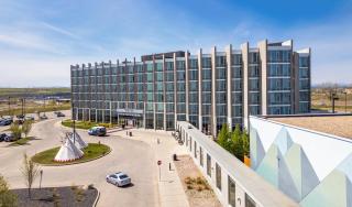 Grey Eagle Resort - 4