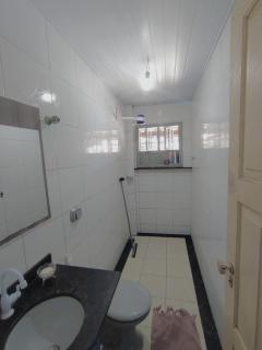 Casa com piscina e mesa de sinuca - 10min da Praia - 7