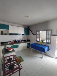 Casa com piscina e mesa de sinuca - 10min da Praia - 4